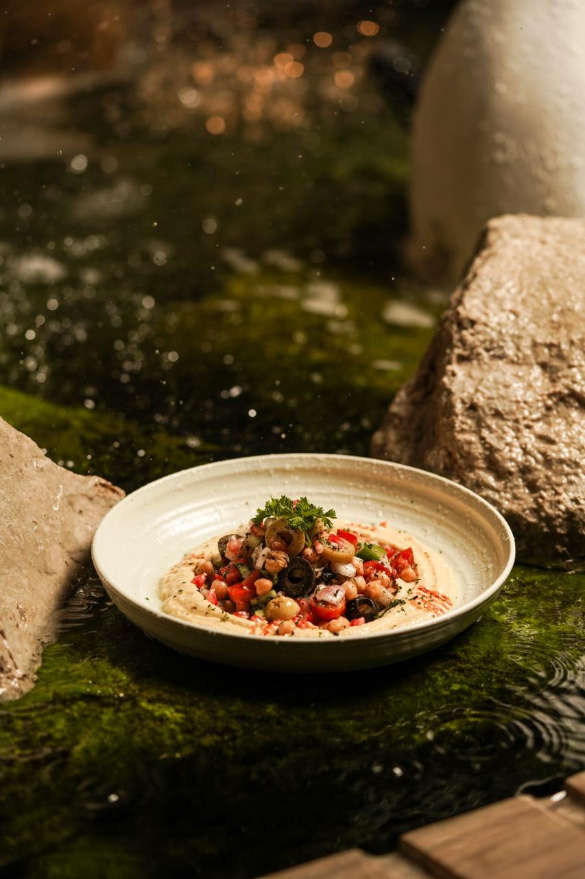 Silken Hummus & Kalamata Mezze